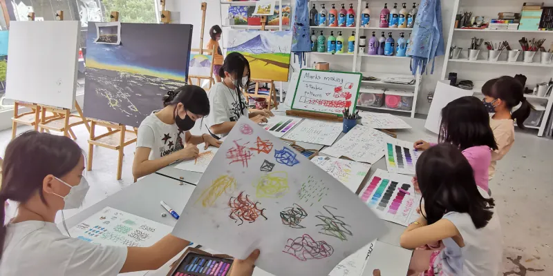 Foundation class at Wondrous Art Studio